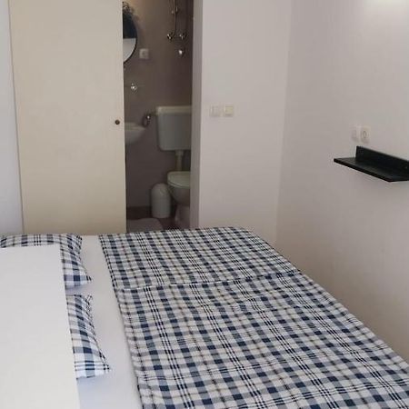 Apartmani Bonavia イェルサ エクステリア 写真