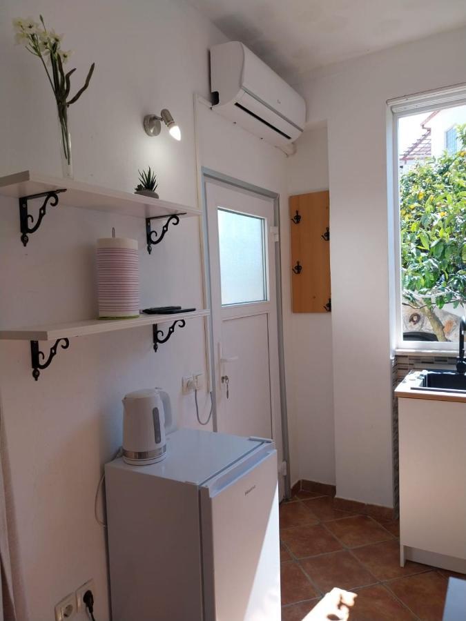 Apartmani Bonavia イェルサ エクステリア 写真
