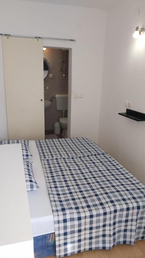Apartmani Bonavia イェルサ エクステリア 写真